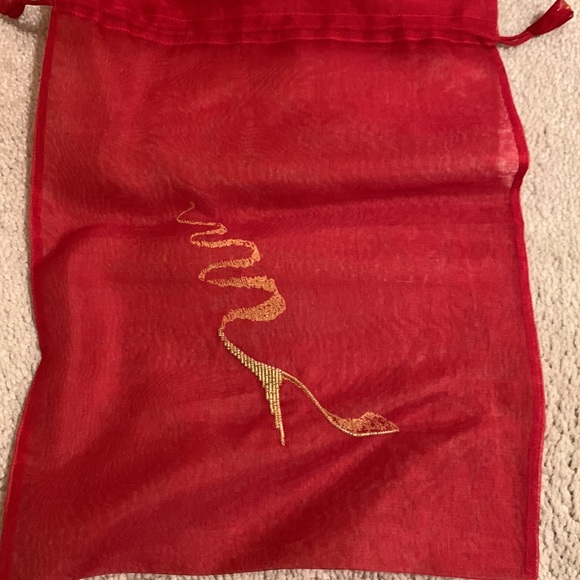 Rene Caovilla “Barbie” Pink Patent Pumps w/diamond-effect soles & edged liner - Picture 9 of 9